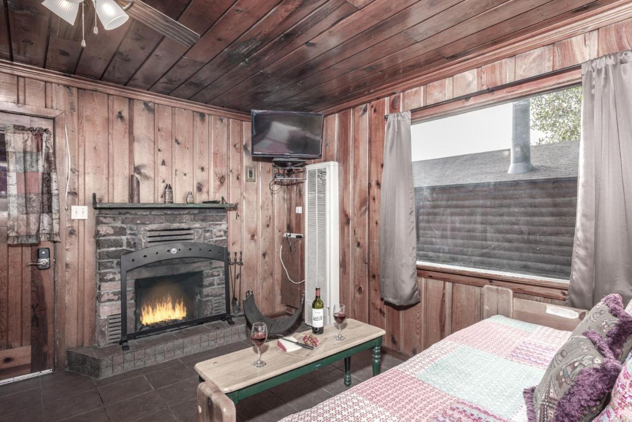 Cozy Cabin, 2 Bedrooms, Fireplace, Midtown, Sleeps 5 Ruidoso Exterior photo